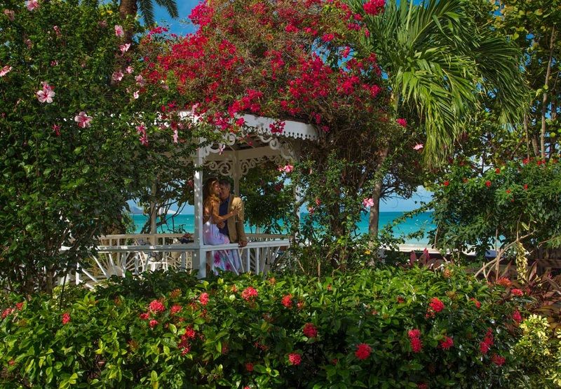 Sandals Grande Antigua Resort & Spa 딕킨슨 베이 외부 사진